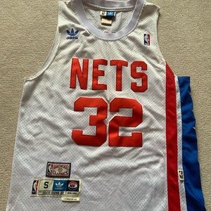 Men’s S (fits medium) ADIDAS CLASSIC Erving jersey